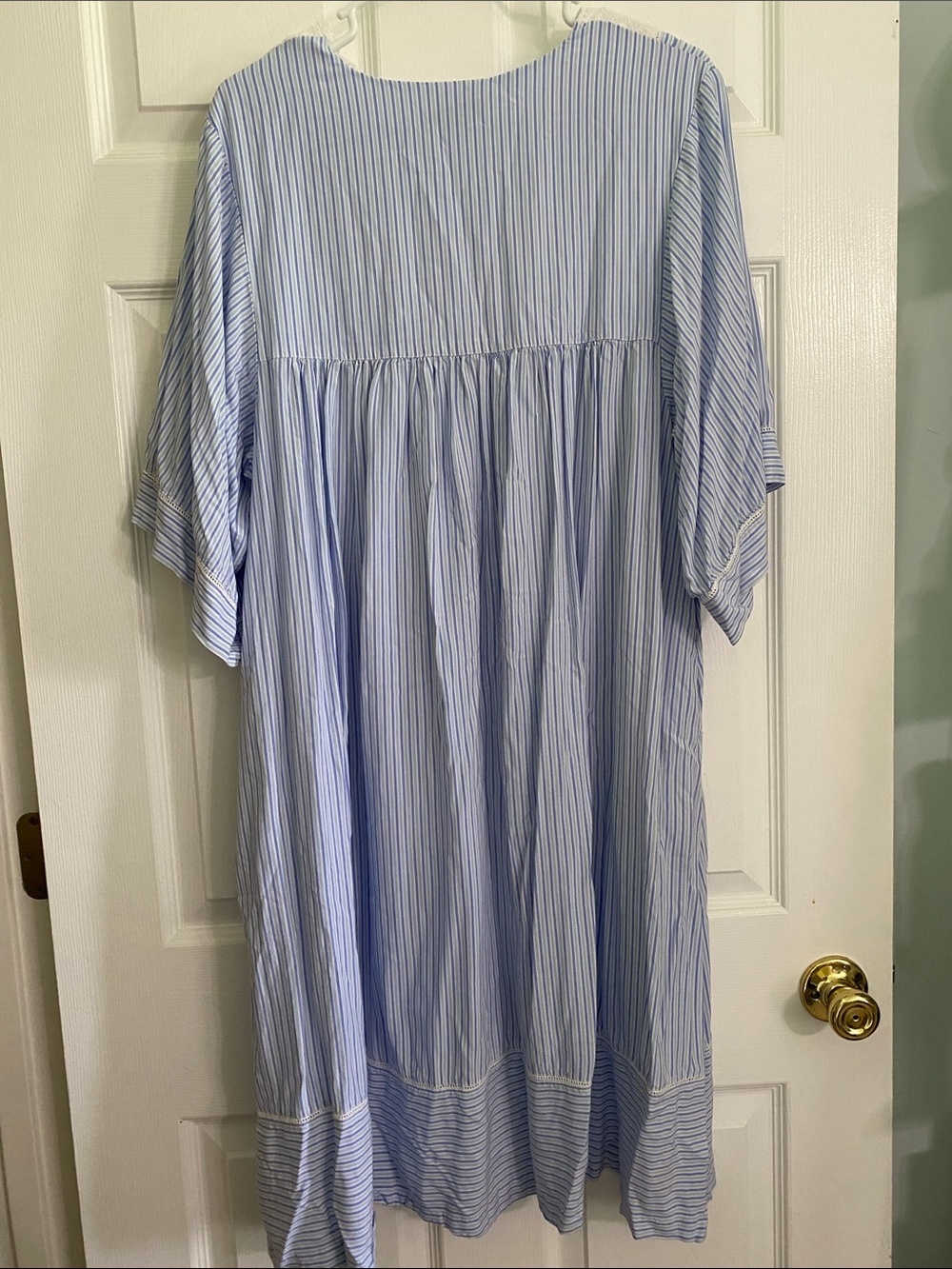 Eileen West Light Blue & White Striped Cotton Nightgown with Lace V-Neck - Picture 6 of 8